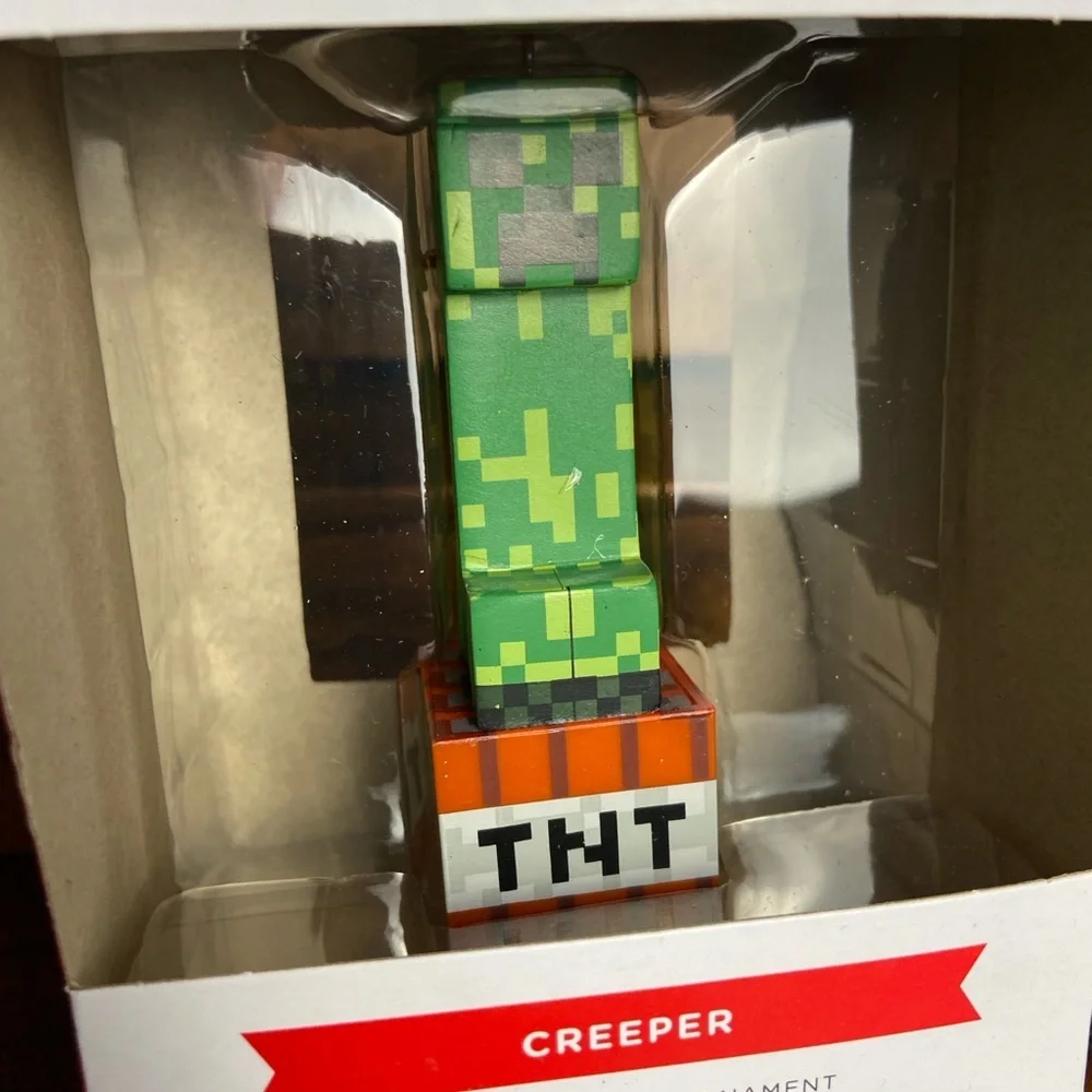 2023 Hallmark Ornament Tree Minecraft Green Creeper On TNT‎ Video Game